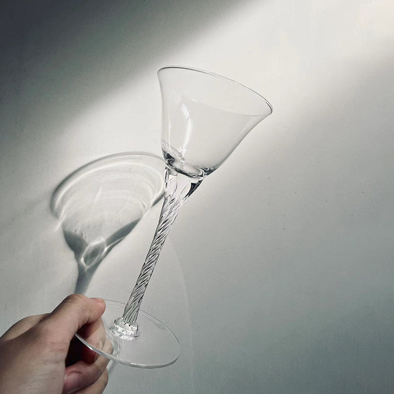 Medieval style red wine glass French crystal glass champagne glass foreign wine glass cocktail wine glass niche transparent small fragrance