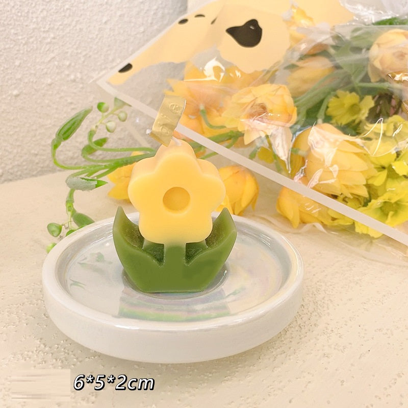 Cute flower aromatherapy candle ins wind girl heart indoor desktop home decoration decoration photo props gift