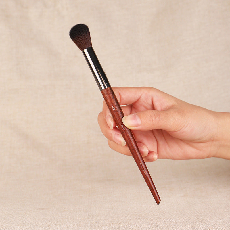 M family makeup brush, blended eyeshadow brush, loose powder, blush brush, highlighter nose shadow brush, eyebrow brush, concealer brush, Cangzhou eyeliner brush