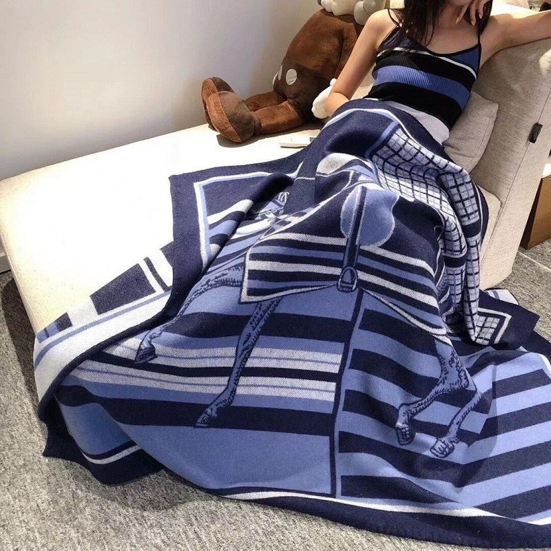 letter H, blanket, nap, air-conditioned room, blanket, car camping, sofa, cashmere blanket