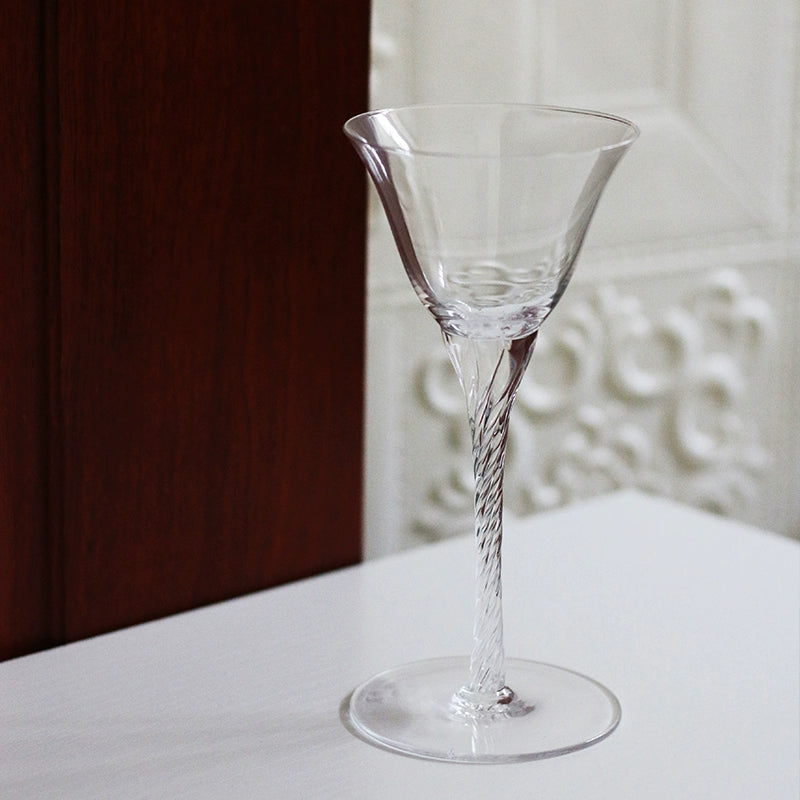 Medieval style red wine glass French crystal glass champagne glass foreign wine glass cocktail wine glass niche transparent small fragrance