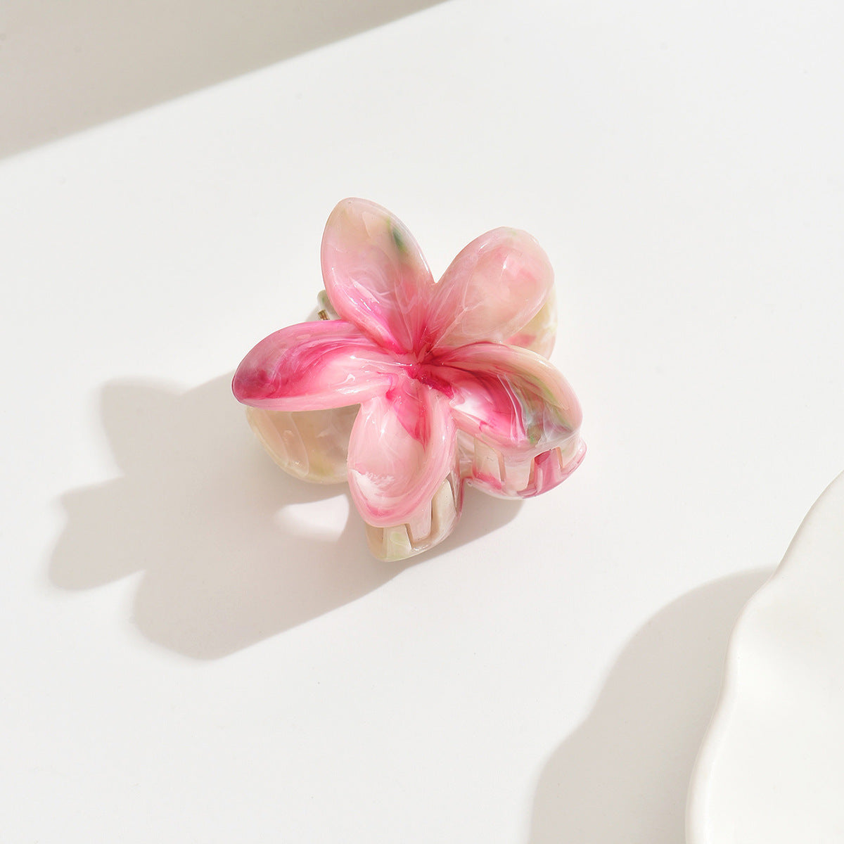 marbled grab clip Sweet and fresh frangipani hair clip Summer high-end shark hair clip