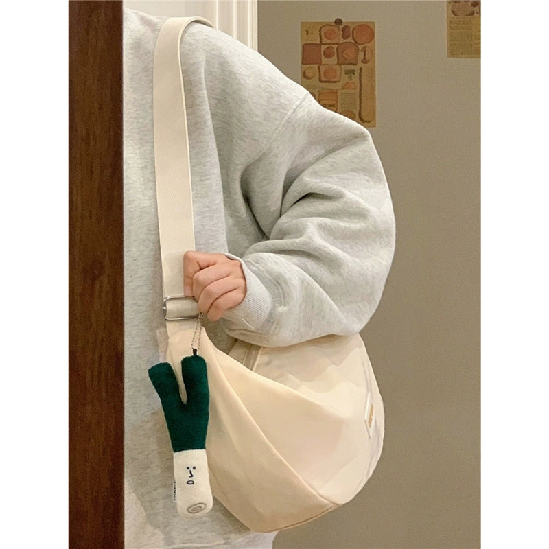 Nylon dumpling bag female Japanese all-match messenger bag casual large-capacity canvas bag summer class one-shoulder commuter bag