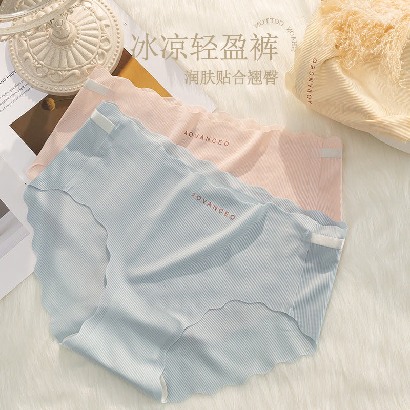 3D Peach Hip No Trace Edge Comfortable Ice Silk Underpants Female Sweet Naked Breathable Small Fresh Cute Girls Briefs