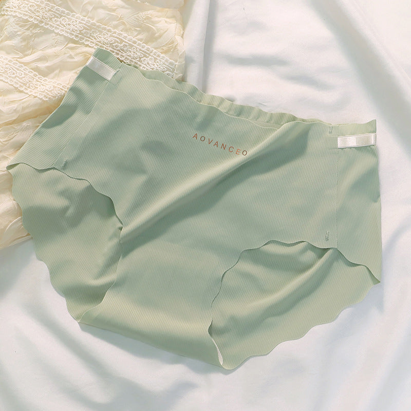 3D Peach Hip No Trace Edge Comfortable Ice Silk Underpants Female Sweet Naked Breathable Small Fresh Cute Girls Briefs