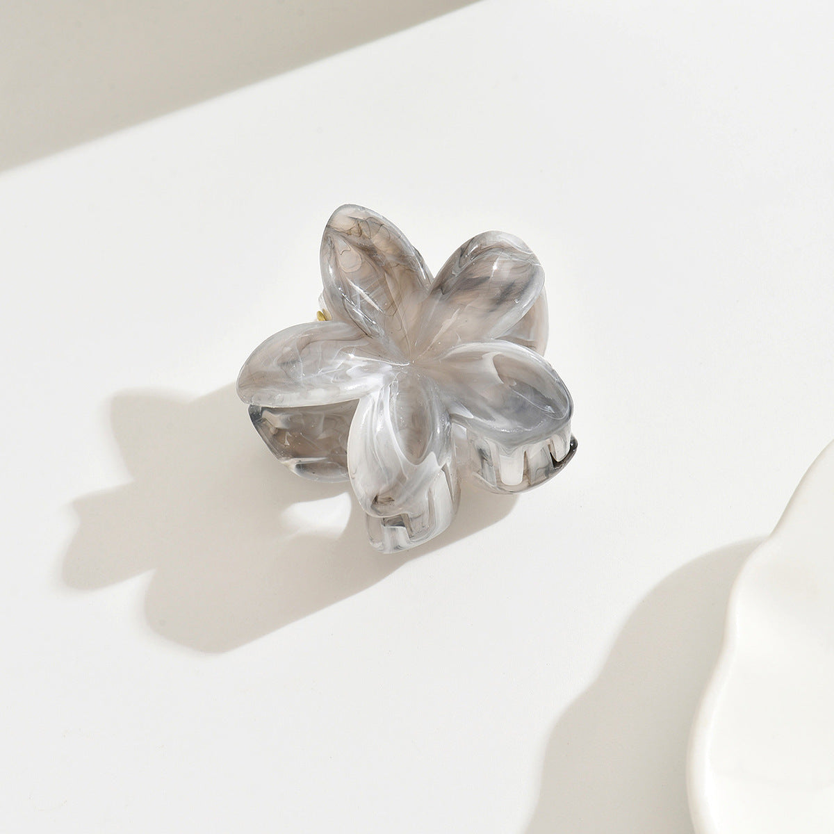 marbled grab clip Sweet and fresh frangipani hair clip Summer high-end shark hair clip