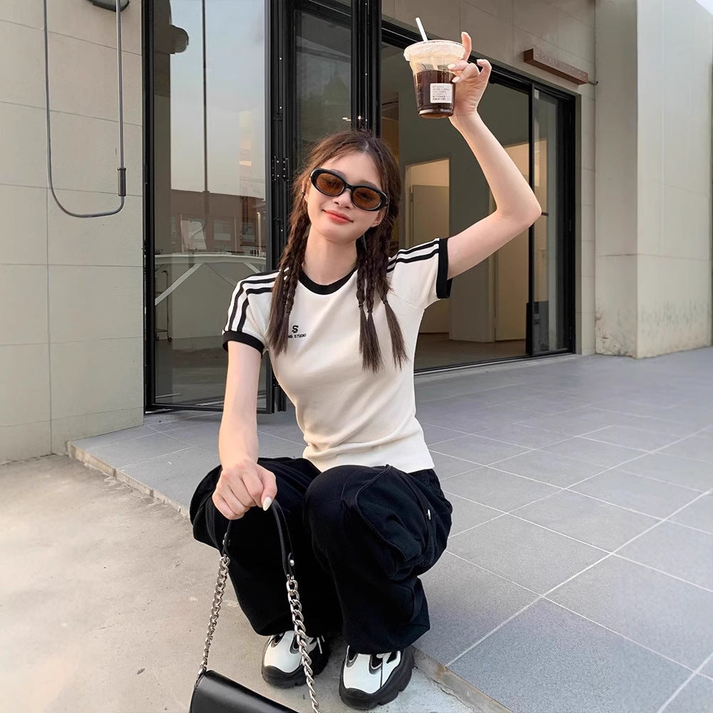 New striped straight shoulder short-sleeved T-shirt women's summer dress design sense hot girl slim slim white shirt crop top girl