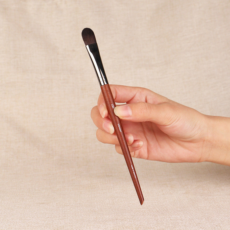 M family makeup brush, blended eyeshadow brush, loose powder, blush brush, highlighter nose shadow brush, eyebrow brush, concealer brush, Cangzhou eyeliner brush
