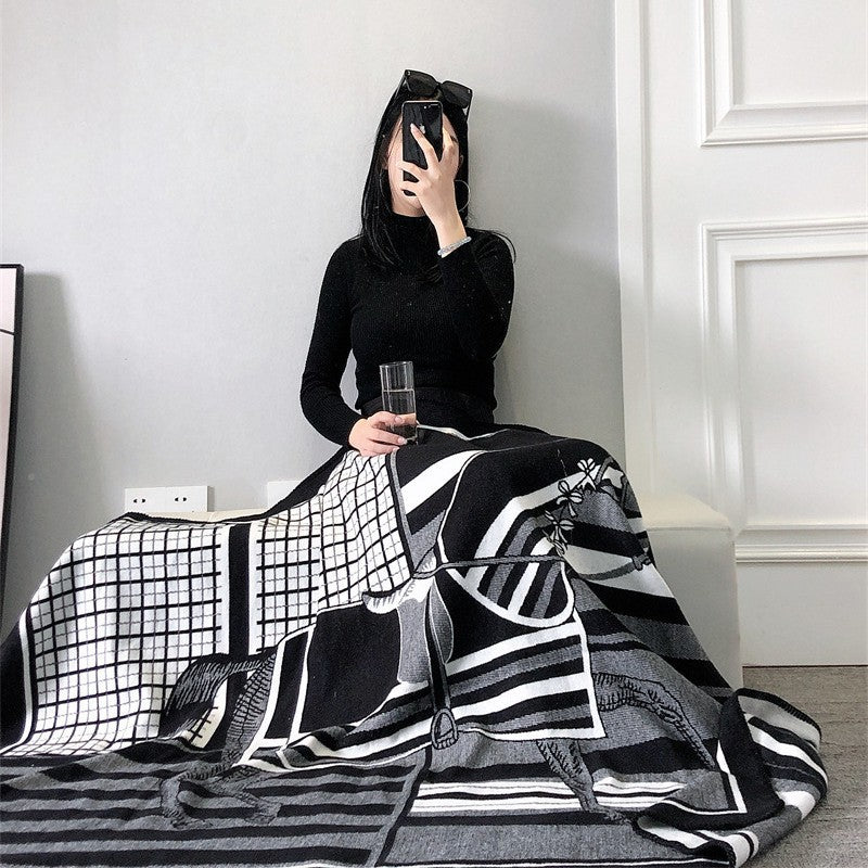 letter H, blanket, nap, air-conditioned room, blanket, car camping, sofa, cashmere blanket