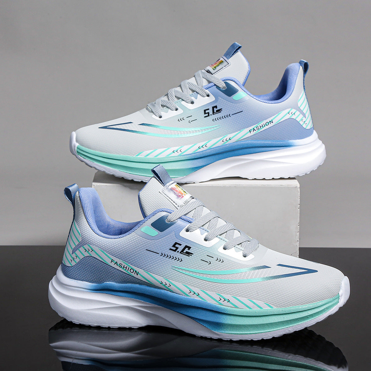 Ultralight running men's shoes are waterproof, non-slip, lightweight, breathable, autumn trend, casual soft-soled, teen student sneakers