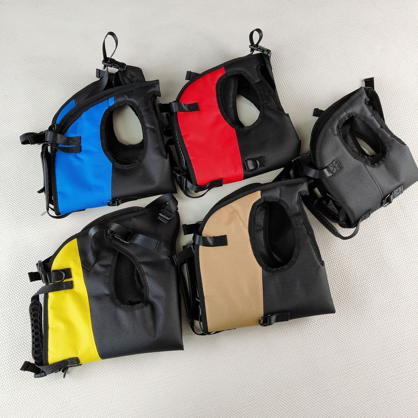 Dog outing backpack horizontal hug multi-functional airborne bag double shoulder strap pet portable four-legged carrying bag
