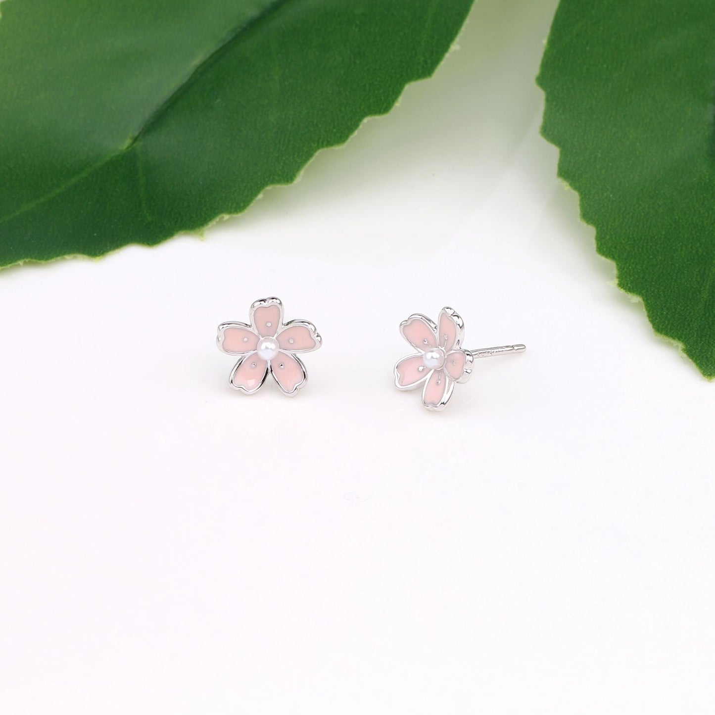 S925 sterling silver foreign trade jewelry creative personality Japanese cherry blossom earrings small fresh and cute pink flower earrings