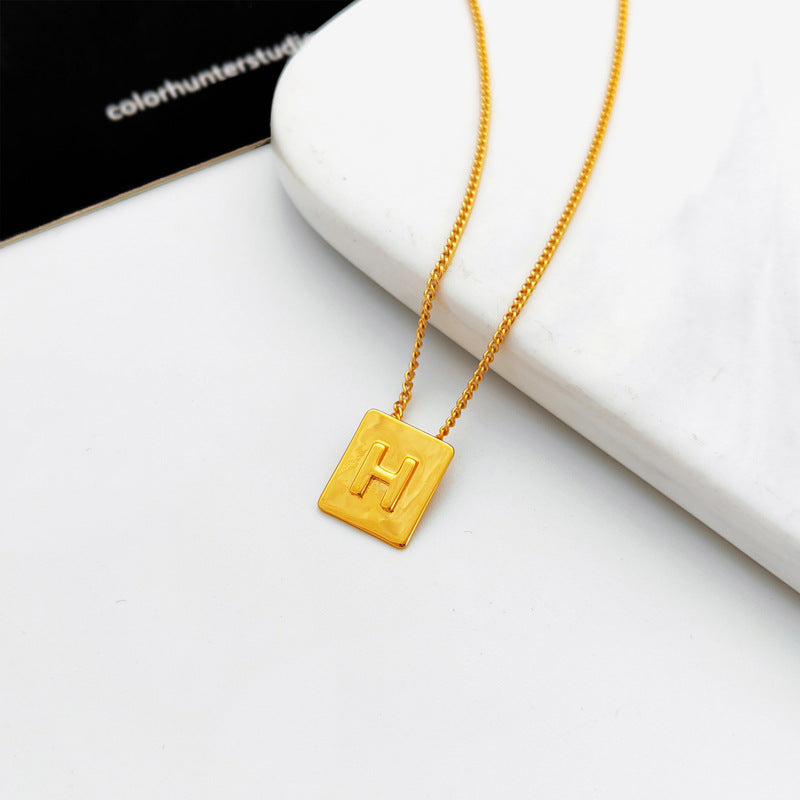 Copper-plated real gold European and American retro simple geometric letter necklace personality trendy necklace net red collarbone chain T547