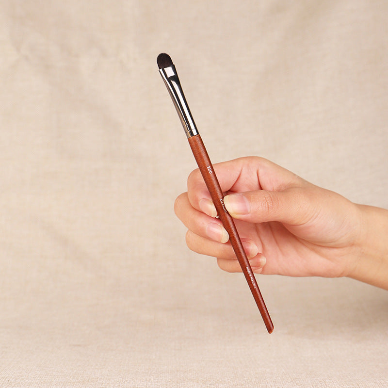 M family makeup brush, blended eyeshadow brush, loose powder, blush brush, highlighter nose shadow brush, eyebrow brush, concealer brush, Cangzhou eyeliner brush