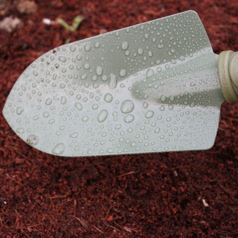 Gardening hand tools, home garden shovels, shovels, hoes, rakes, flower planting, loosening soil, three-tooth rakes, spraying plastic iron three-claws
