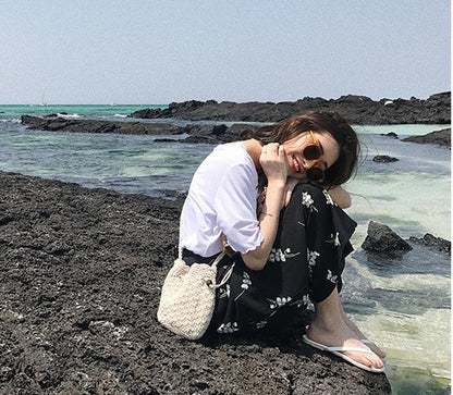 Japanese Xinsen women's retro small bag cotton and linen woven women's bag one-shoulder oblique span bucket bag tassel drawstring beach bag