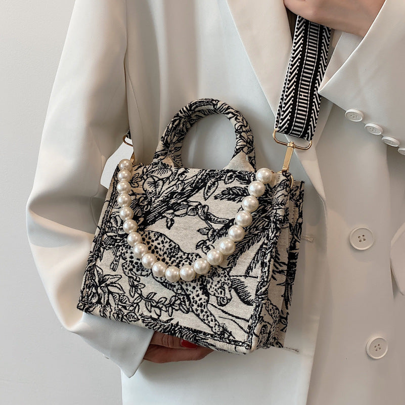 Japanese tote bag women's new niche embroidery cotton linen handbag large capacity commuting canvas shoulder bag