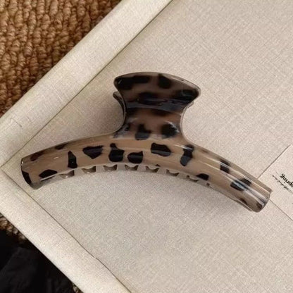 new spring and summer grab clip large shark clip is not loose sense of luxury, back of the head hair grip clip hair ornament women