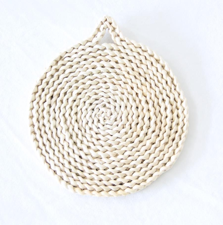 Japanese-style home natural corn husk handmade straw woven tea mat table mat heat-resistant casserole mat plate cup placemat