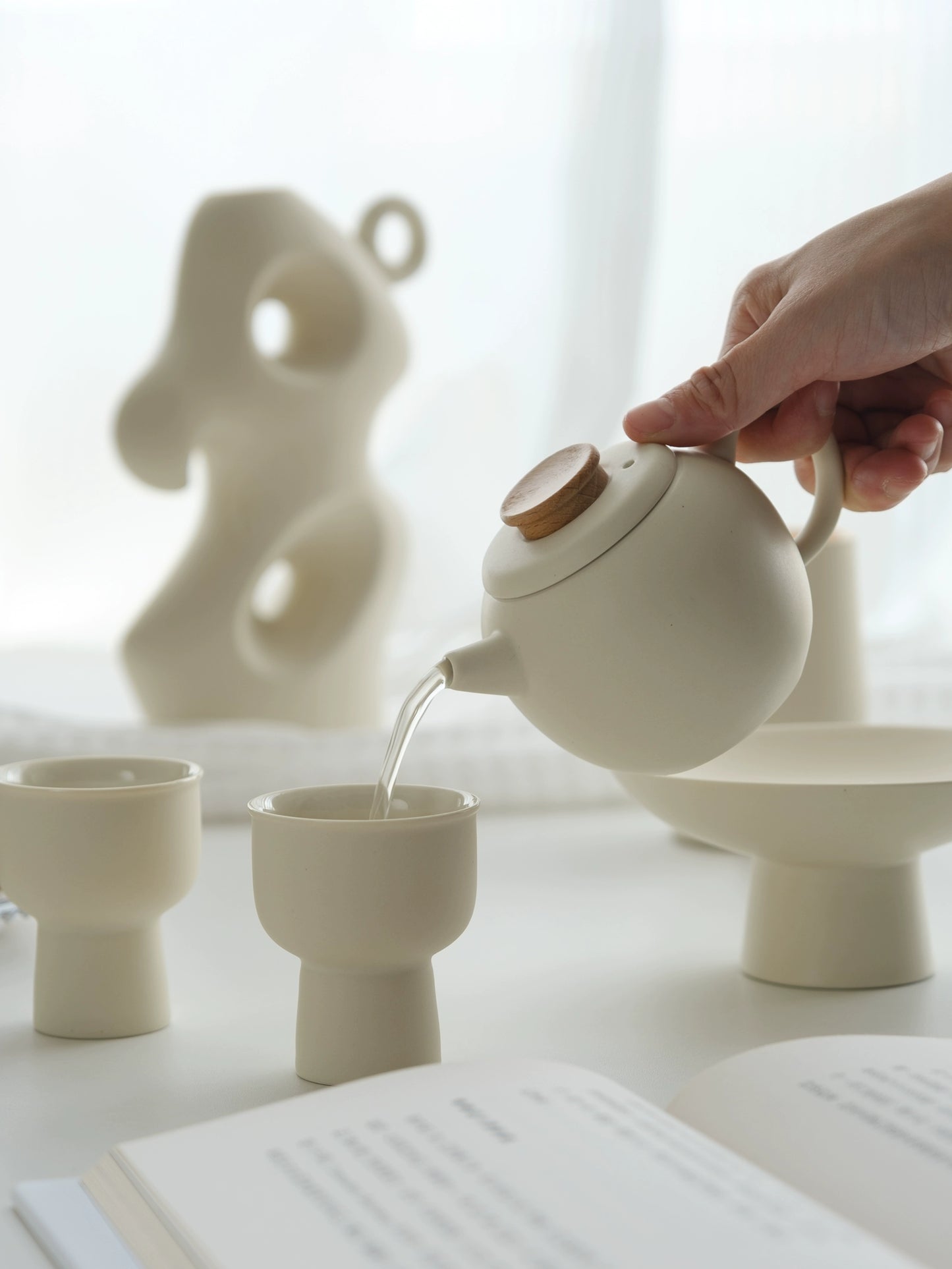 Japanese cream simple high teapot tea set