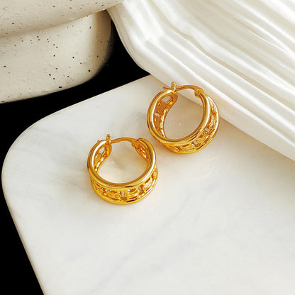 Copper-plated real gold European and American retro fashion earrings personality geometric wide face hollow earrings trend new earrings T274