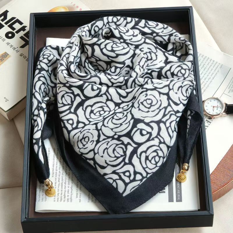 warm square scarf, magnetic buckle, triangle silk scarf, cotton scarf, women's spring, autumn and winter, style scarf, temperament and versatile