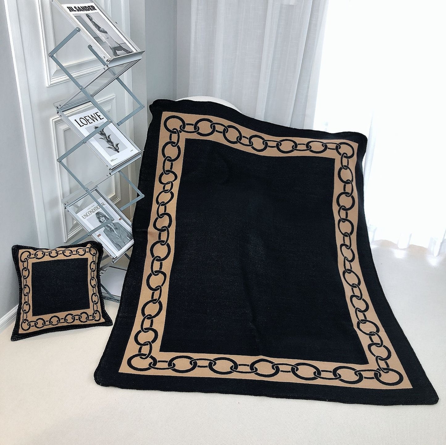 letter H, blanket, nap, air-conditioned room, blanket, car camping, sofa, cashmere blanket