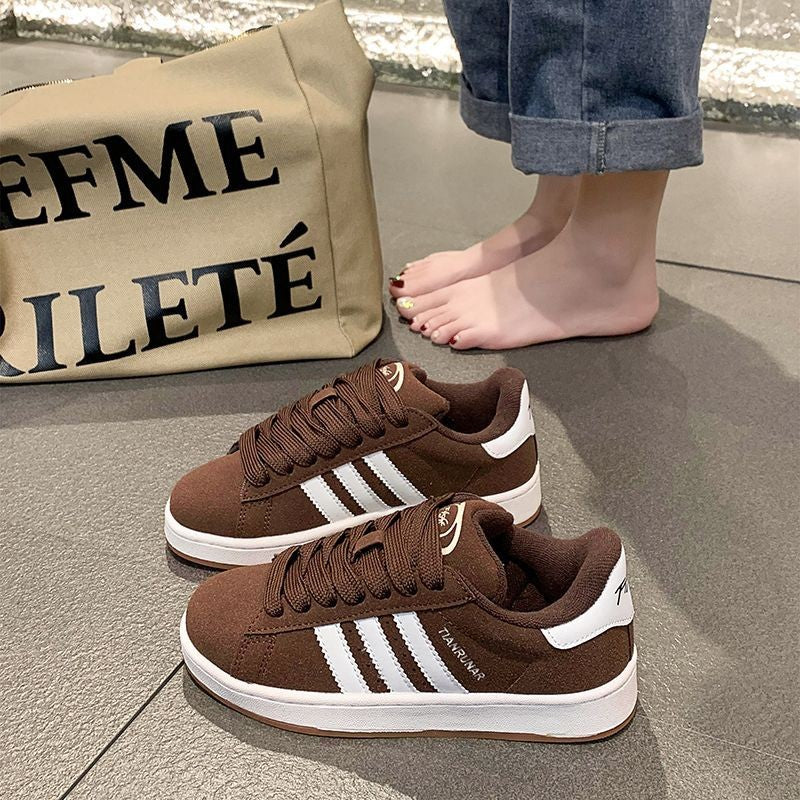 Popular little white shoes women's summer new niche platform soled versatile bread shoes flat sports board shoes ins trend