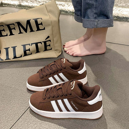Popular little white shoes women's summer new niche platform soled versatile bread shoes flat sports board shoes ins trend
