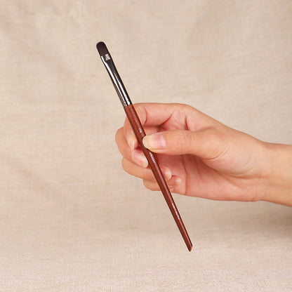M family makeup brush, blended eyeshadow brush, loose powder, blush brush, highlighter nose shadow brush, eyebrow brush, concealer brush, Cangzhou eyeliner brush