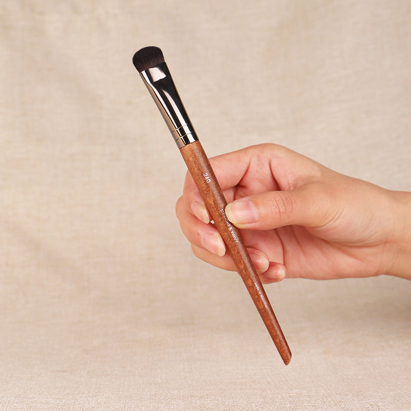 M family makeup brush, blended eyeshadow brush, loose powder, blush brush, highlighter nose shadow brush, eyebrow brush, concealer brush, Cangzhou eyeliner brush