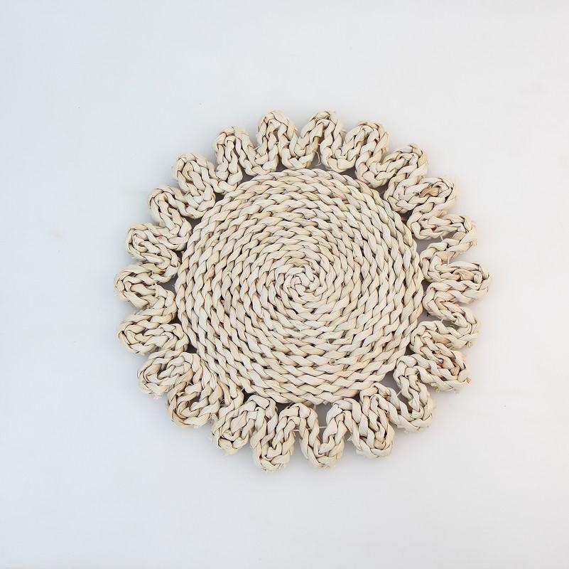 Japanese-style home natural corn husk handmade straw woven tea mat table mat heat-resistant casserole mat plate cup placemat