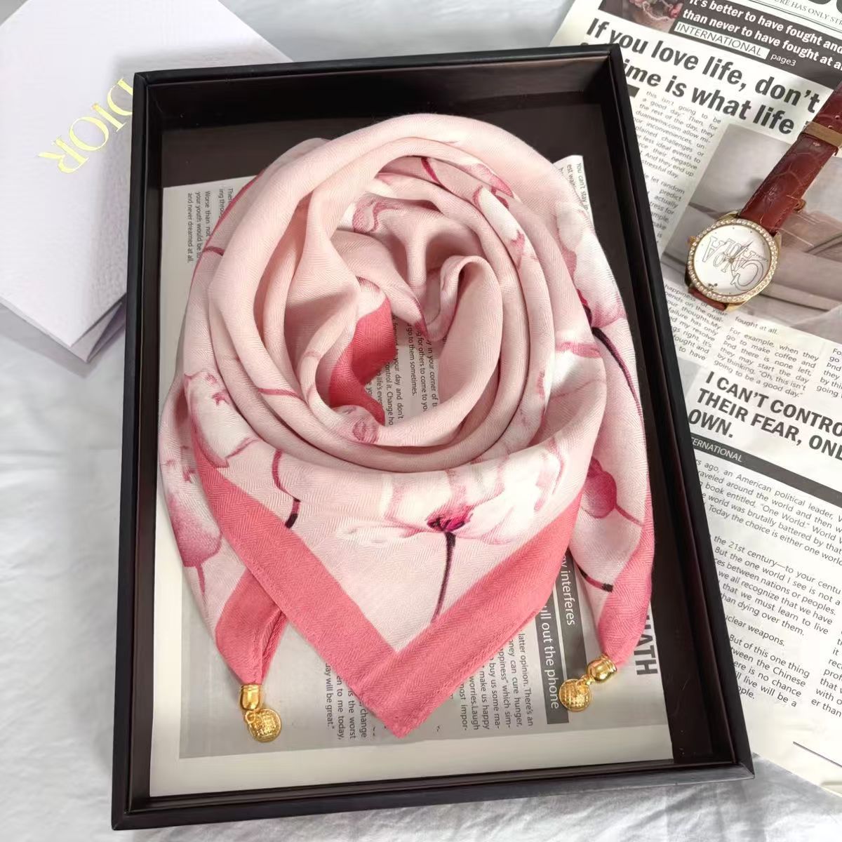 warm square scarf, magnetic buckle, triangle silk scarf, cotton scarf, women's spring, autumn and winter, style scarf, temperament and versatile