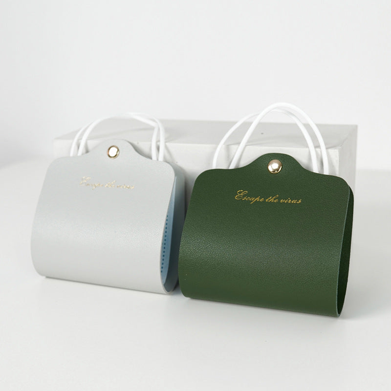 Yueting mask storage folder Japanese style double-sided leather mask temporary storage folder can be folded small and fresh mask storage box
