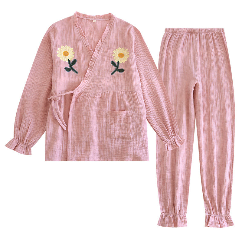 Spring and summer washed cotton crepe long-sleeved kimono ladies cotton yarn solid color embroidered chrysanthemum home pajamas Japanese large size
