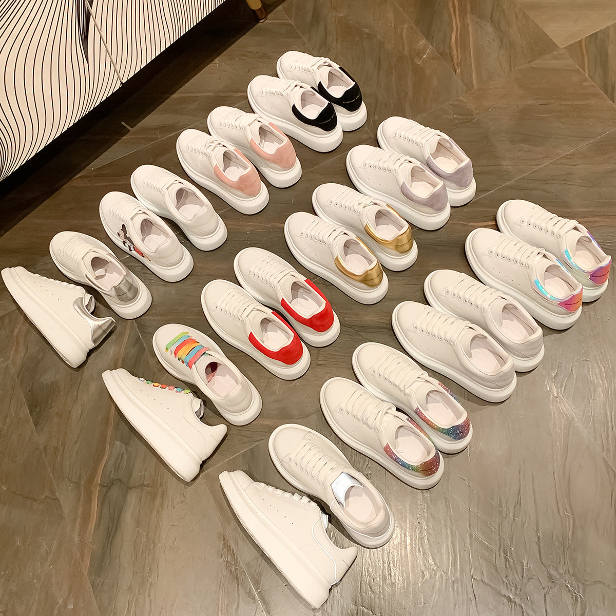 new muffin all-match thick-soled sports McQueen small white shoes women's leather casual shoes women's single shoes large size women's shoes