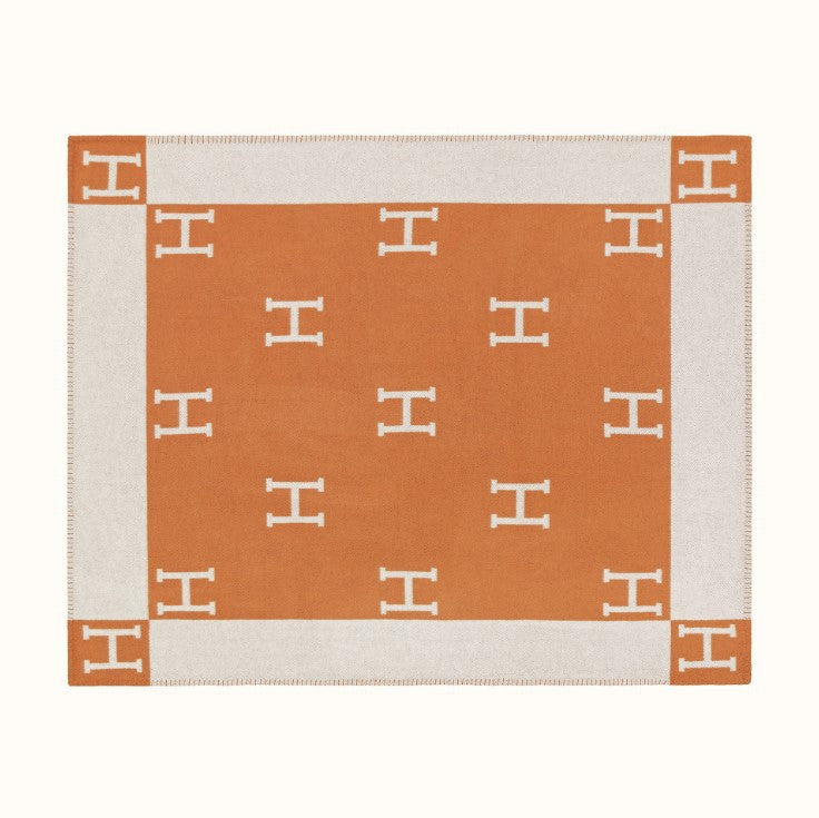 letter H, blanket, nap, air-conditioned room, blanket, car camping, sofa, cashmere blanket