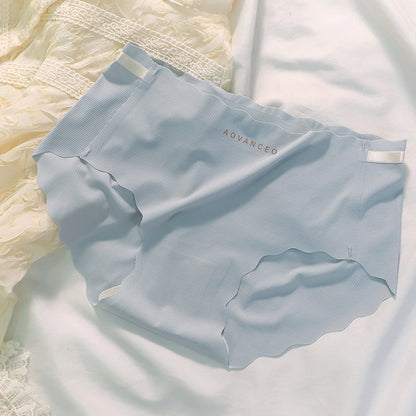 3D Peach Hip No Trace Edge Comfortable Ice Silk Underpants Female Sweet Naked Breathable Small Fresh Cute Girls Briefs