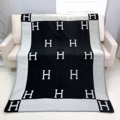 letter H, blanket, nap, air-conditioned room, blanket, car camping, sofa, cashmere blanket