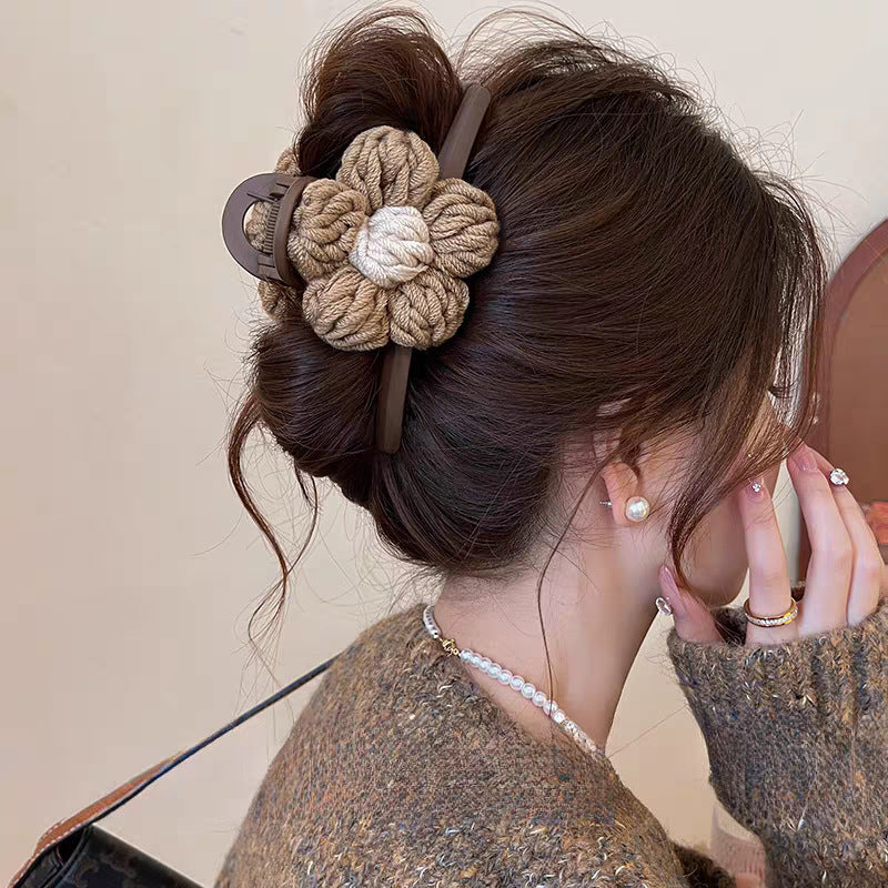 new spring and summer grab clip large shark clip is not loose sense of luxury, back of the head hair grip clip hair ornament women
