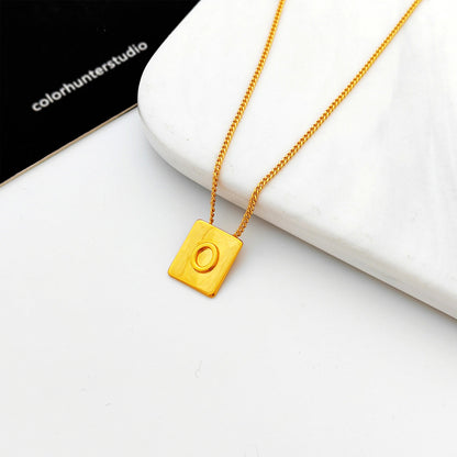 Copper-plated real gold European and American retro simple geometric letter necklace personality trendy necklace net red collarbone chain T547