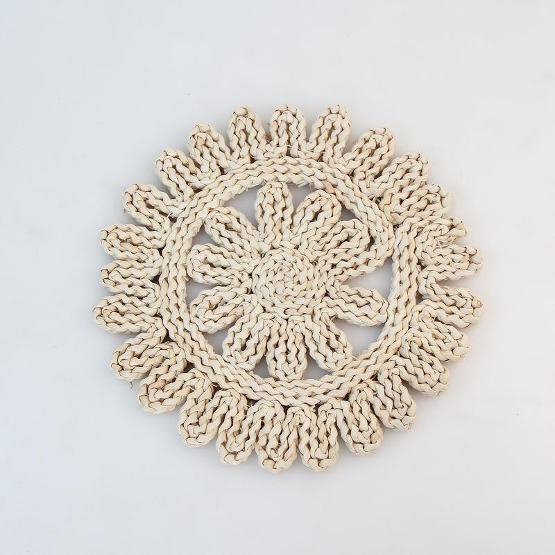 Japanese-style home natural corn husk handmade straw woven tea mat table mat heat-resistant casserole mat plate cup placemat