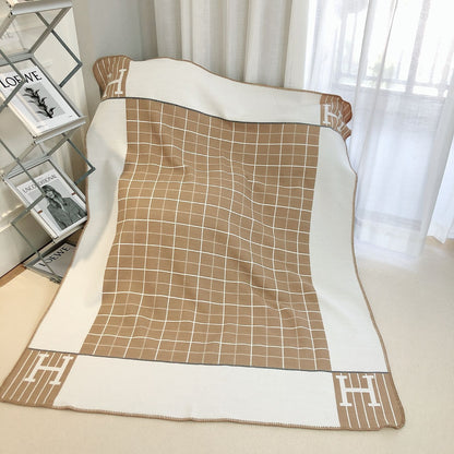 letter H, blanket, nap, air-conditioned room, blanket, car camping, sofa, cashmere blanket