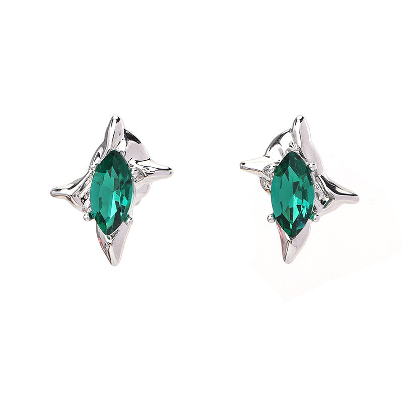 Asymmetric star earrings