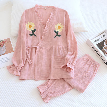 Spring and summer washed cotton crepe long-sleeved kimono ladies cotton yarn solid color embroidered chrysanthemum home pajamas Japanese large size