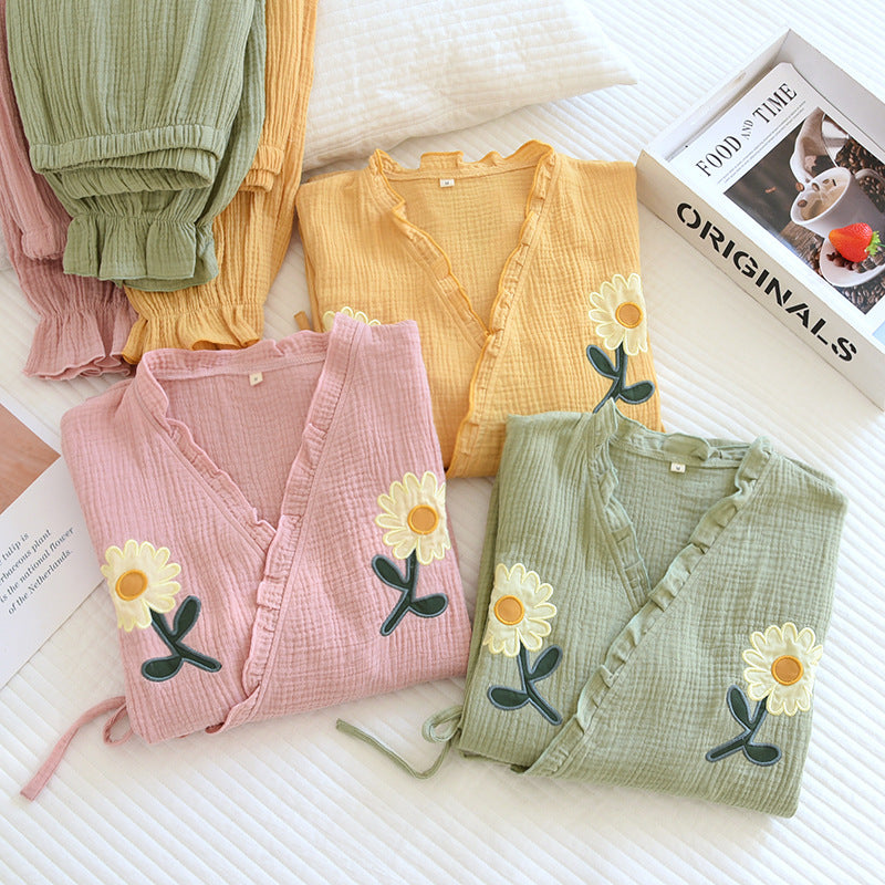 Spring and summer washed cotton crepe long-sleeved kimono ladies cotton yarn solid color embroidered chrysanthemum home pajamas Japanese large size