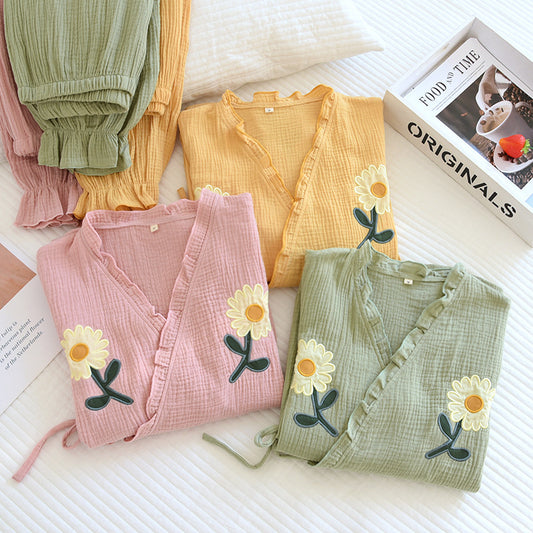 Spring and summer washed cotton crepe long-sleeved kimono ladies cotton yarn solid color embroidered chrysanthemum home pajamas Japanese large size