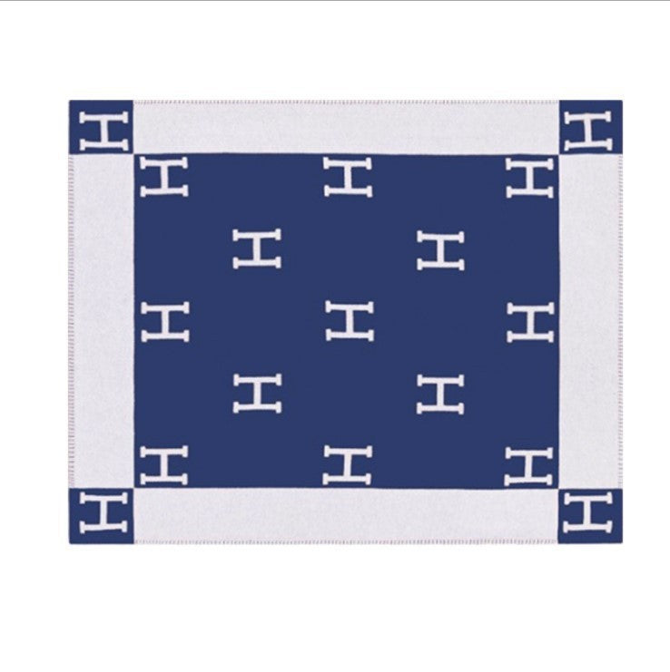letter H, blanket, nap, air-conditioned room, blanket, car camping, sofa, cashmere blanket