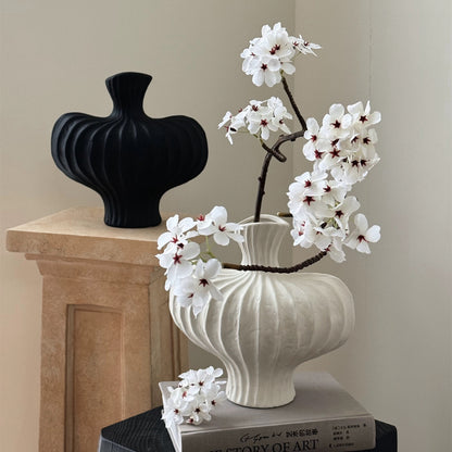 Wabi-sabi style ceramic vase flower arrangement ornaments high-end niche home decoration French light luxury vase ceramic vase