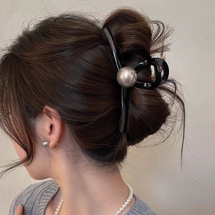 new spring and summer grab clip large shark clip is not loose sense of luxury, back of the head hair grip clip hair ornament women